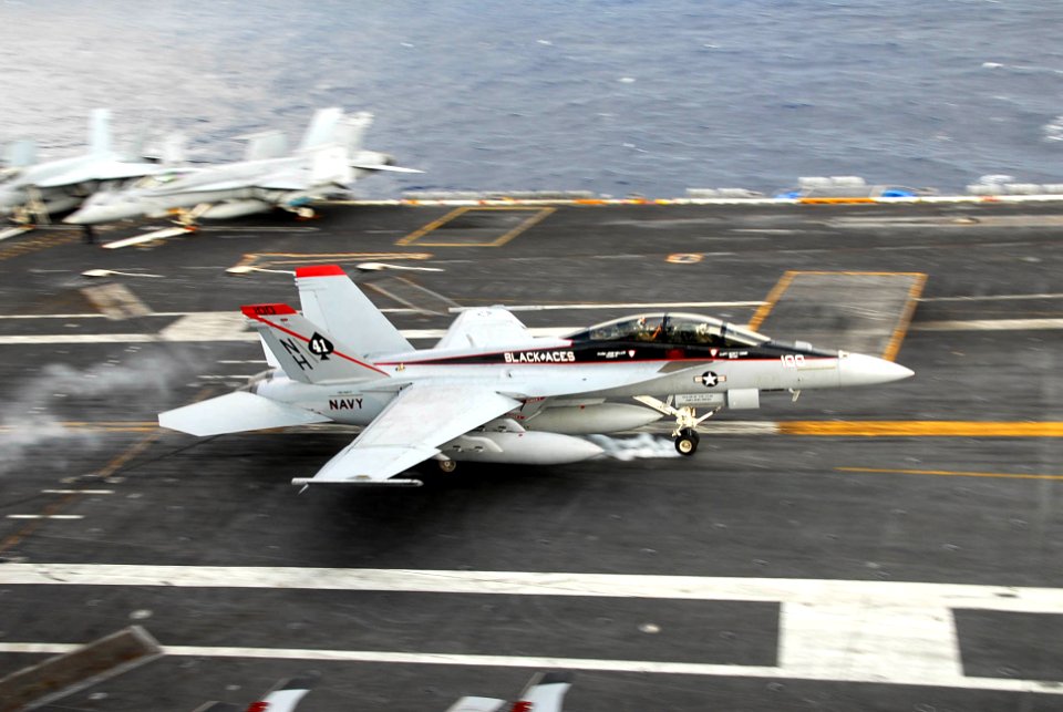 US Navy 090822-N-2918M-088 Capt. Michael C. Manazir makes his final arrested landing as commanding officer of the aircraft carrier USS Nimitz (CVN 68) in an F-A-18F Super Hornet assigned to the Black Aces of Strike Fighter Squa
