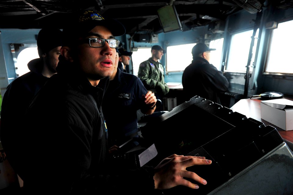 USS Blue Ridge action 150309-N-SX614-283