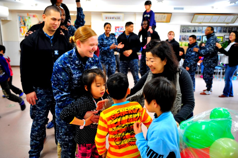 USS Blue Ridge activity 141220-N-KG618-535