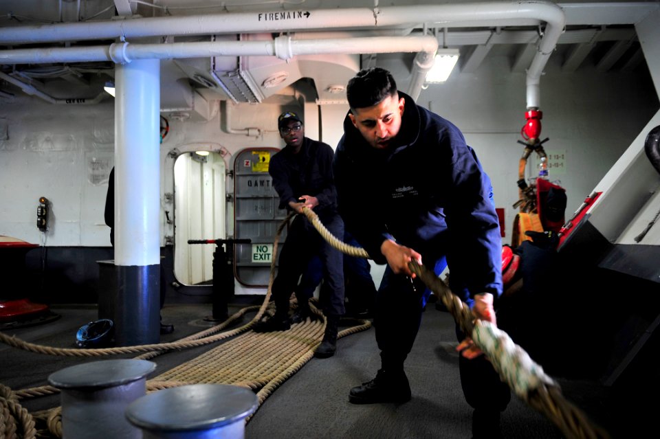 USS Blue Ridge 150314-N-SX614-019