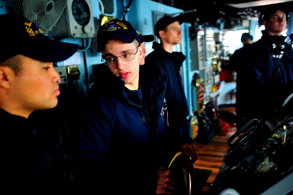 USS Blue Ridge action 150309-N-SX614-255