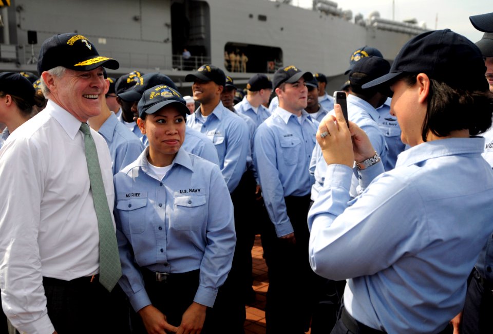 US Navy 090829-N-7280V-371 Secretary of the Navy (SECNAV) the Honorable Ray Mabus poses for a photo with Sailors during an all-hands call following a tour of the amphibious command ship USS Blue Ridge (LCC 19)