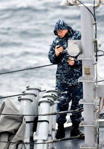 USS Blue Ridge 120305-N-DB801-194