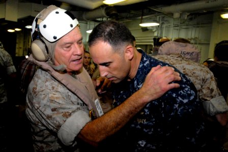 US Navy 090828-N-3592S-128 Lt. Gen. Dennis Hejlik, commanding general of the 2nd Marine Expeditionary Force, gives last-minute advice to Capt. Ron Reis