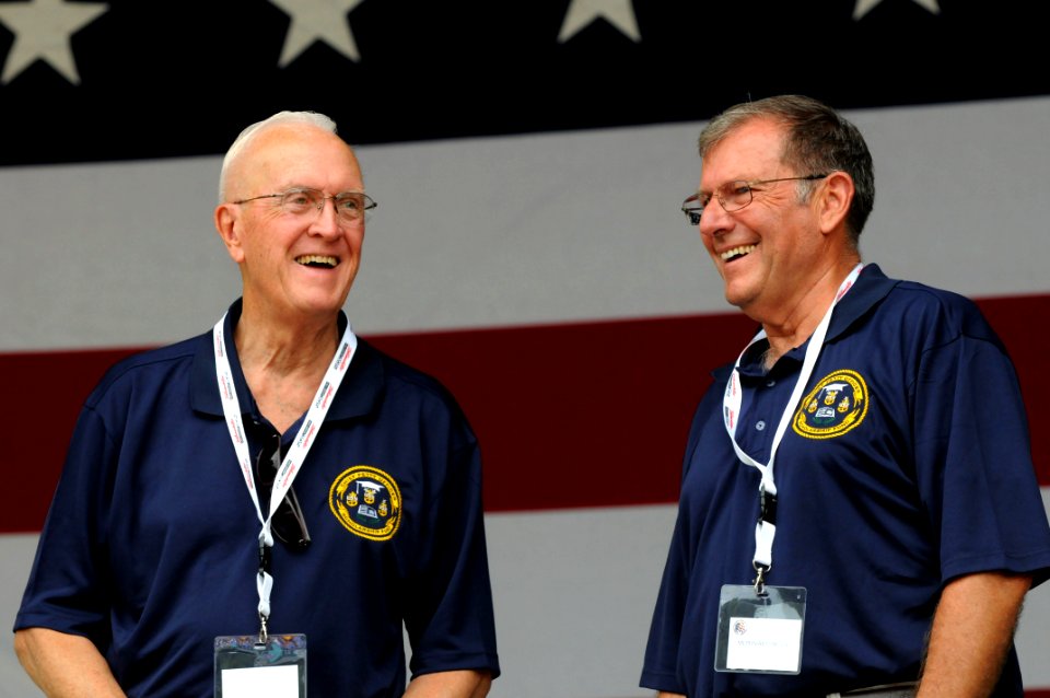 US Navy 090829-N-9818V-245 Duane Bushey, the 7th Master Chief Petty Officer of the Navy (MCPON), and Bob Walker, the 3rd MCPON, address chief petty officer selects at the Kings Dominion amphitheater during Chief Petty Officer (