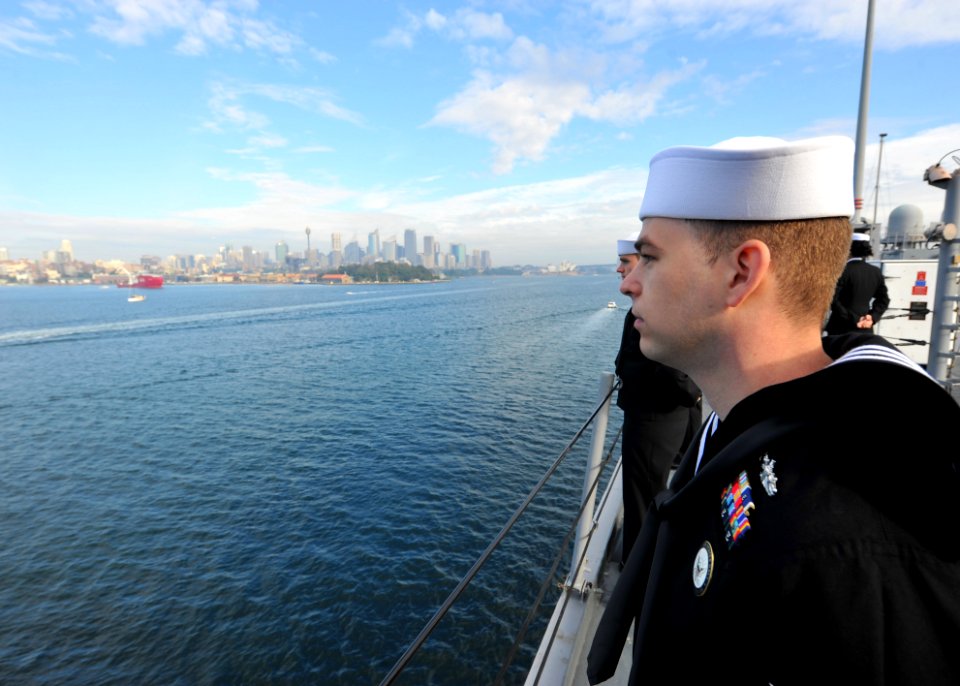 USS Blue Ridge 130713-N-OK605-069
