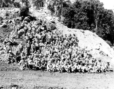 USS Benham (DD-397) crewmembers at Espiritu Santo, New Hebrides, in November 1942 (NH 106830)