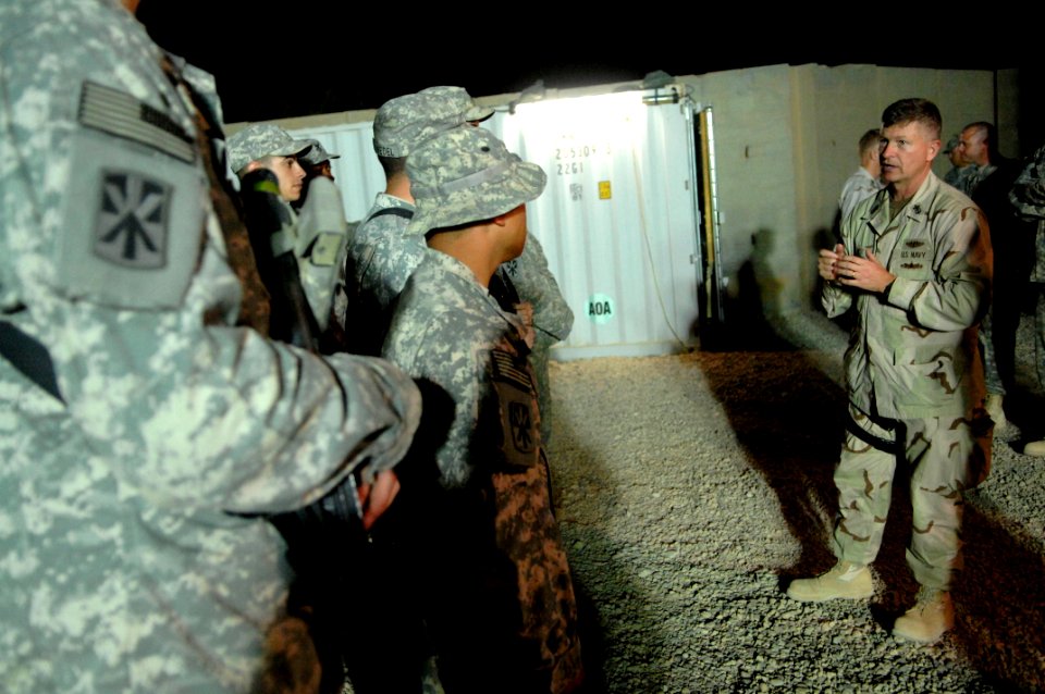 US Navy 090908-N-9818V-538 Master Chief Petty Officer of the Navy (MCPON) Rick meets with Sailors deployed to Balad air Base