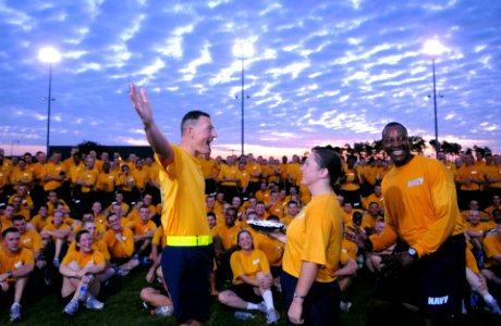 US Navy 090909-N-5328N-095 Cmdr. Evan Hipsley, executive officer of the Center for Information Dominance Corry Station, signals he is ready to