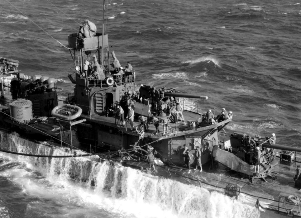 USS Benham (DD-397) is refueled at sea, in December 1941 (80-G-24015)