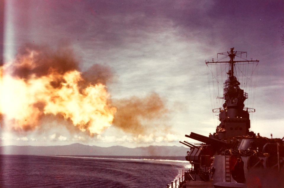 USS Biloxi (CL-80) firing 1943