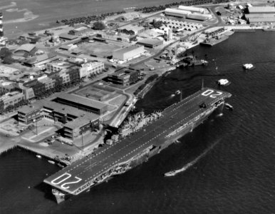USS Bennington (CV-20) at Pearl Harbor Jan 1946