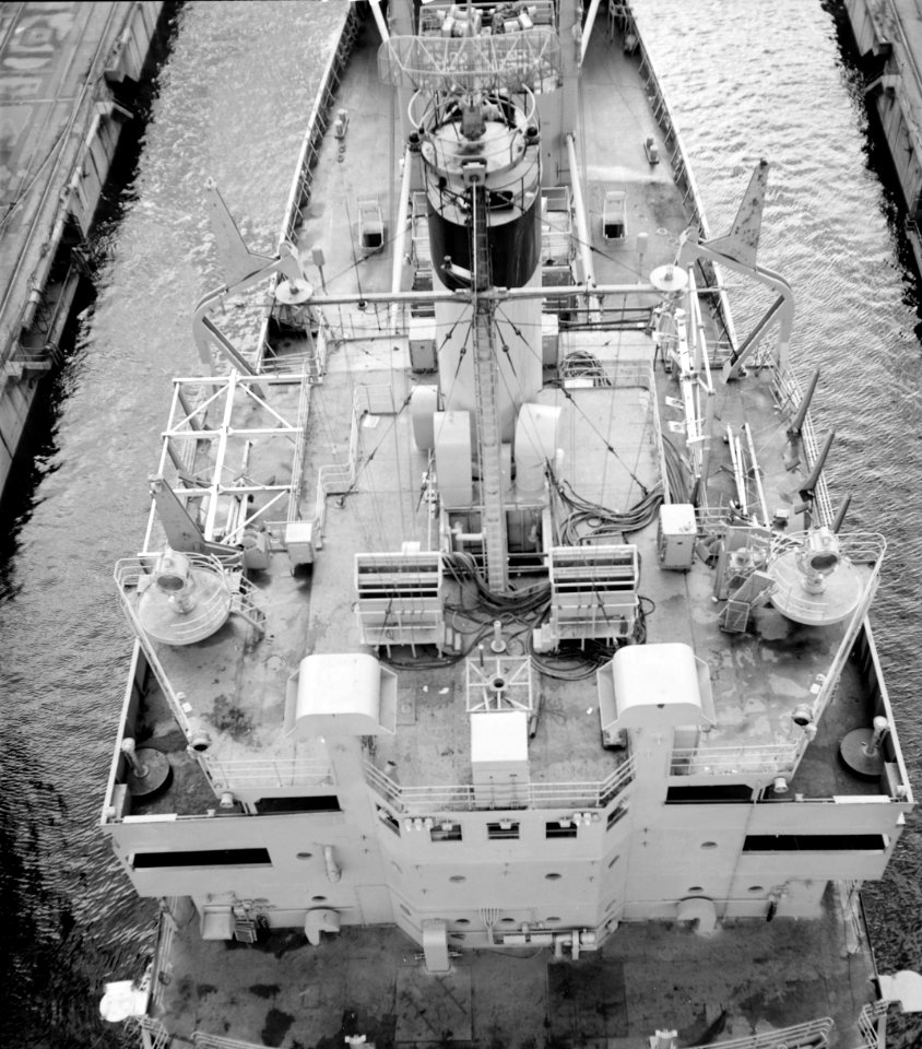 USS Bellatrix (AF-62) at the Puget Sound Naval Shipyard, Washington (USA), on 18 November 1961, bridge view (6928437)