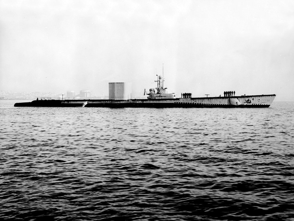 USS Baya (AGSS-318) underway in 1956