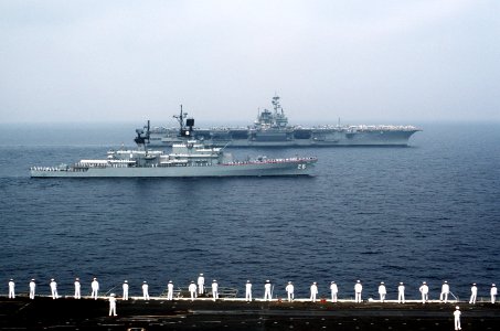 USS Belknap (CG-26) and the USS Forrestal (CV-59) underway in the Mediterranean Sea on 20 August 1988 (6434379)