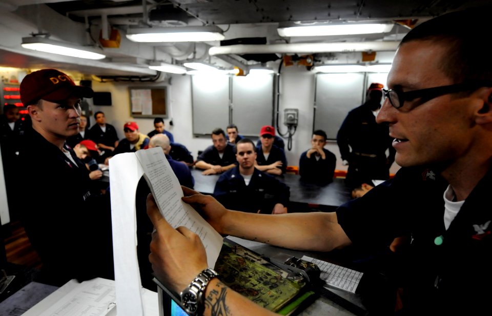 US Navy 090910-N-7280V-186 Hull Maintenance Technician 2nd Class Christopher Leddy, the flying squad fire marshall aboard the amphibious command ship USS Blue Ridge (LCC 19)