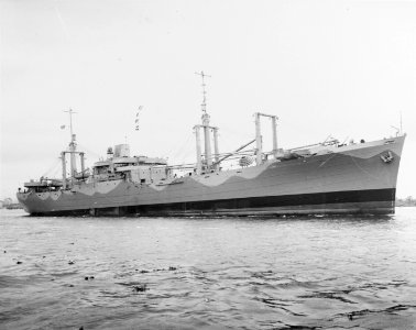 USS Bellatrix (AK-20) off Tampa in 1942 (19-N-28450)