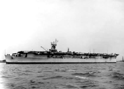 USS Belleau Wood (CVL-24) off the Philadelphia Naval Shipyard on 18 April 1943 (19-N-43702)