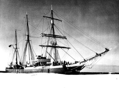 USS Bear (AG-29) in Antartica c1934