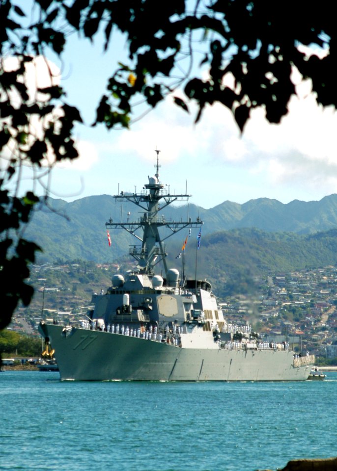 US Navy 090914-N-0641S-022 The guided missile-destroyer USS O'Kane (DDG 77) departs Naval Station Pearl Harbor for a scheduled deployment