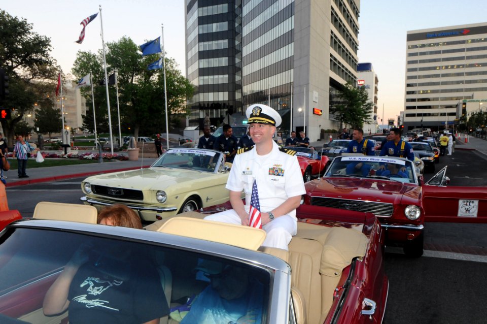 US Navy 090916-N-6220J-002 Cmdr. Mark Behning, commanding officer of the Ohio-class fleet ballistic-missile submarine USS Nevada (SSBN 733),