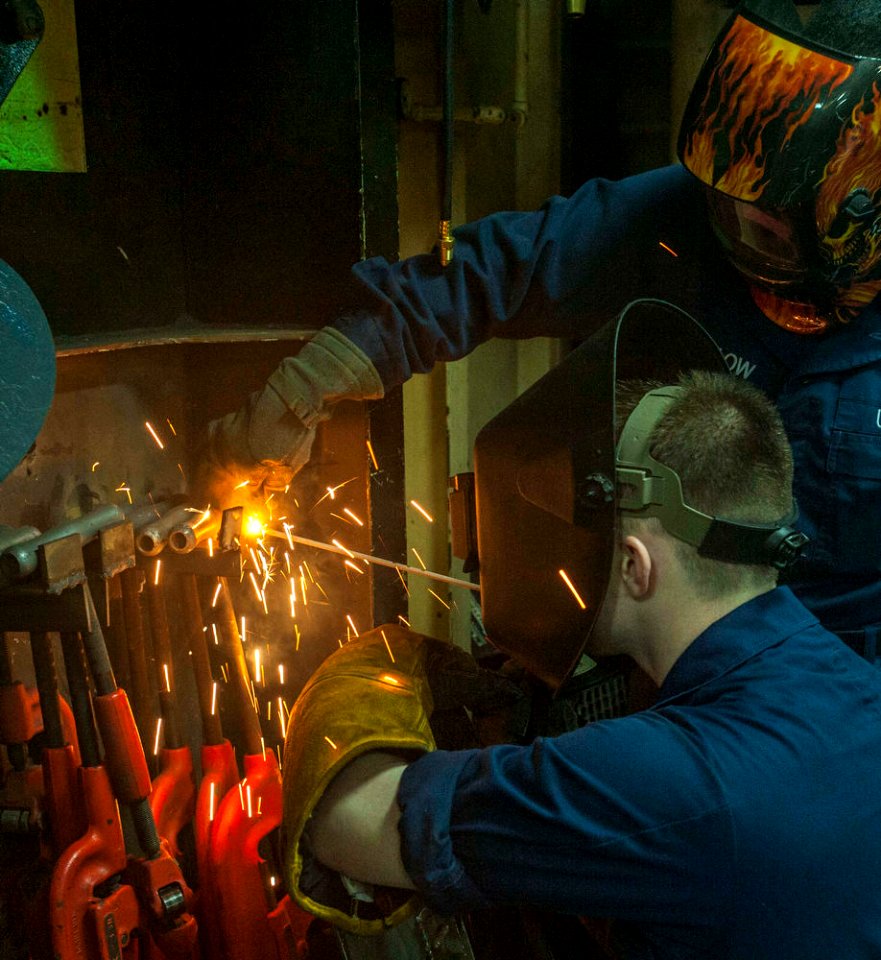 USS Bataan (LHD 5) 140730-N-UE100-043 (14820412663)
