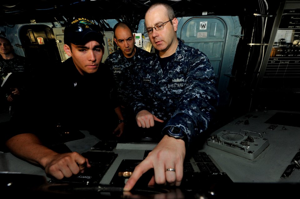 USS Bataan (LHD 5) 140809-N-AO823-017 (14865786686)
