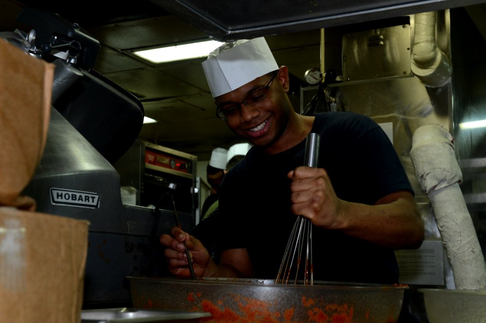 USS Bataan (LHD 5) 140809-N-MW280-005 (14885515271)