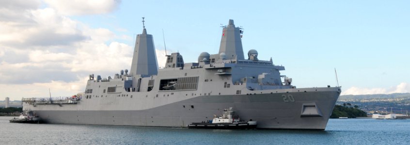 US Navy 090923-N-3666S-020 The amphibious transport dock ship USS Green Bay (LPD 20) pulls into Naval Station Pearl Harbor for a routine port visit