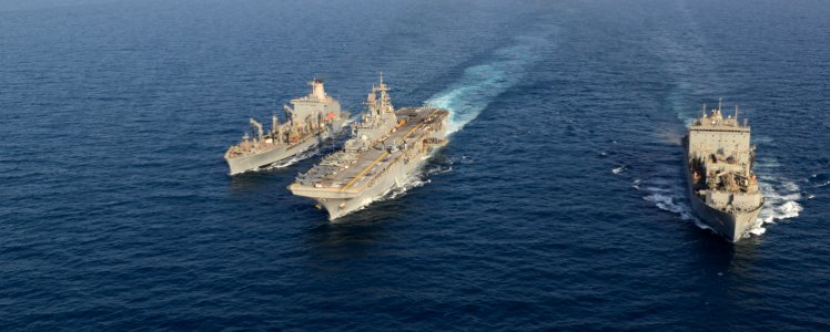 USS Bataan (LHD 5) 140728-N-NX070-638 (14843784836)