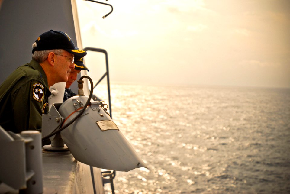 US Navy 090920-N-8590G-007 Gen. Douglas Fraser, commander of U.S. Southern Command, takes a tour of the amphibious transport dock ship USS Mesa Verde (LPD 19)