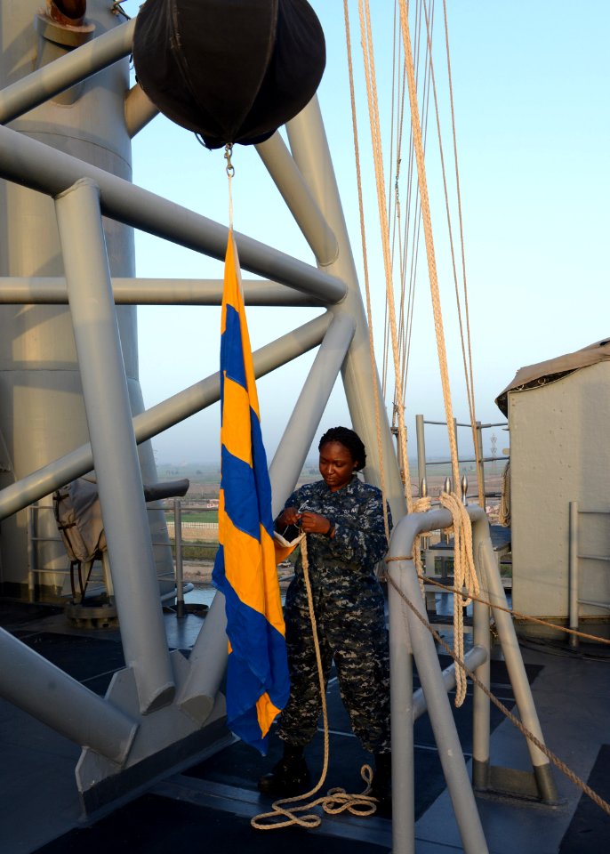 USS Bataan (LHD 5) 140629-N-YC845-004 (14510603958)