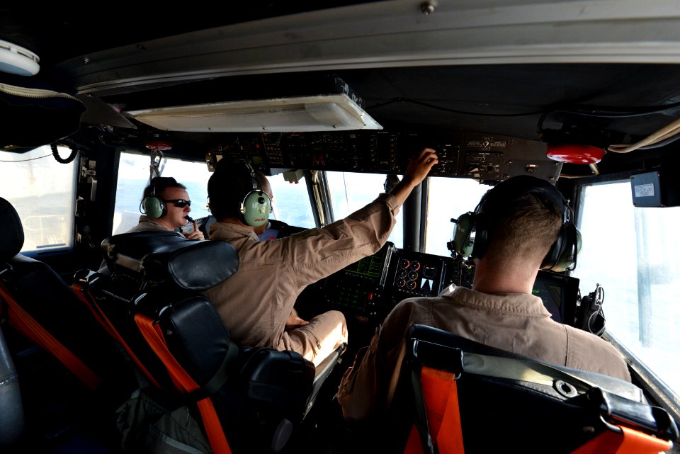 USS Bataan (LHD 5) 140711-N-YC845-035 (14455873248)