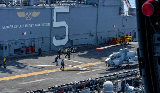 USS Bataan (LHD 5) 140515-N-HO612-008 (14197420254)