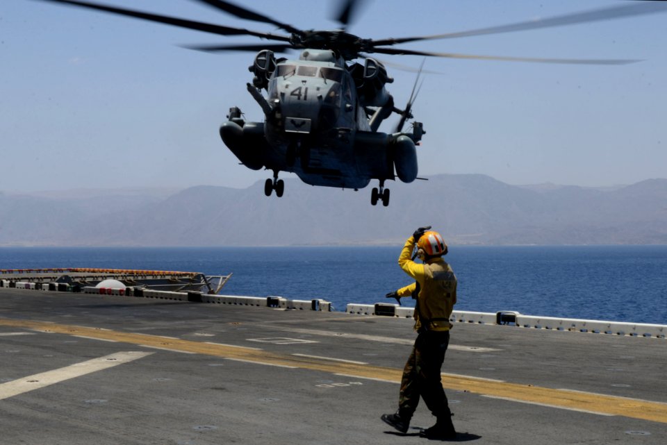 USS Bataan (LHD 5) 140522-N-JX484-045 (14149985418)