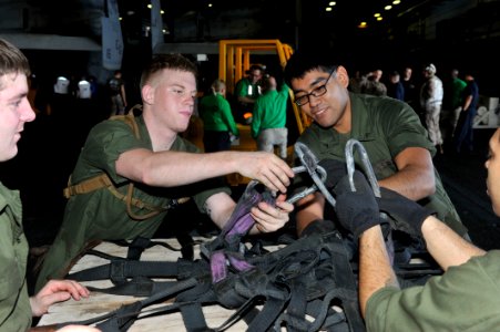 USS Bataan (LHD 5) 140510-N-AO823-047 (13988323269)