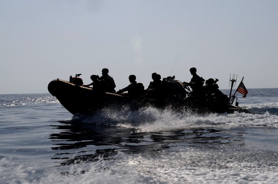 US Navy 091004-N-4154B-122 Members of the Ticonderoga-class guided-missile cruiser USS Anzio (CG 68) visit, board, search and seizure team and U.S. Coast Guard Maritime Safety and Security Team (MSST) 91104 approach a fishing v
