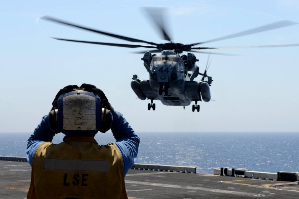 USS Bataan (LHD 5) 140509-N-JX484-145 (13970938608)