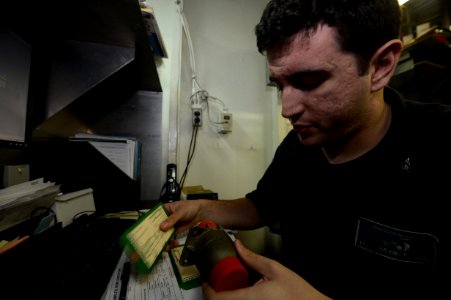 USS Bataan (LHD 5) 140516-N-MW280-022 (14024404029)
