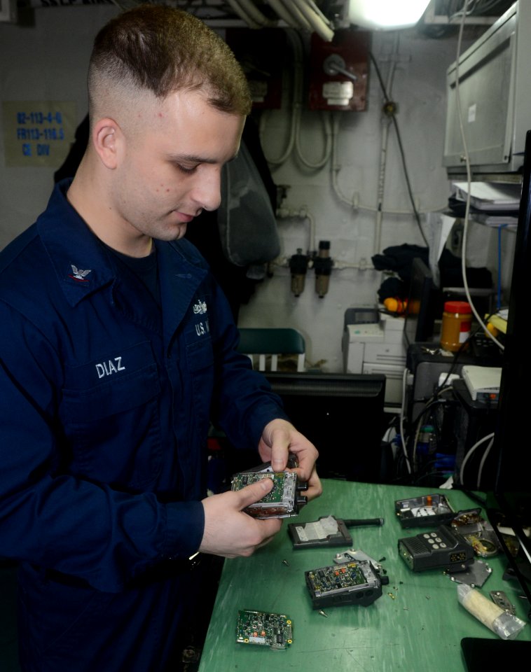 USS BATAAN (LHD 5) 140501-N-MW280-080 (14088172944)
