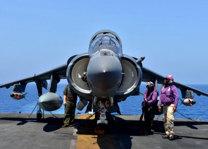 USS Bataan (LHD 5) 140419-N-HO612-013 (13945796911)