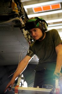 USS BATAAN (LHD 5) 140325-M-VU249-011 (13442183725)