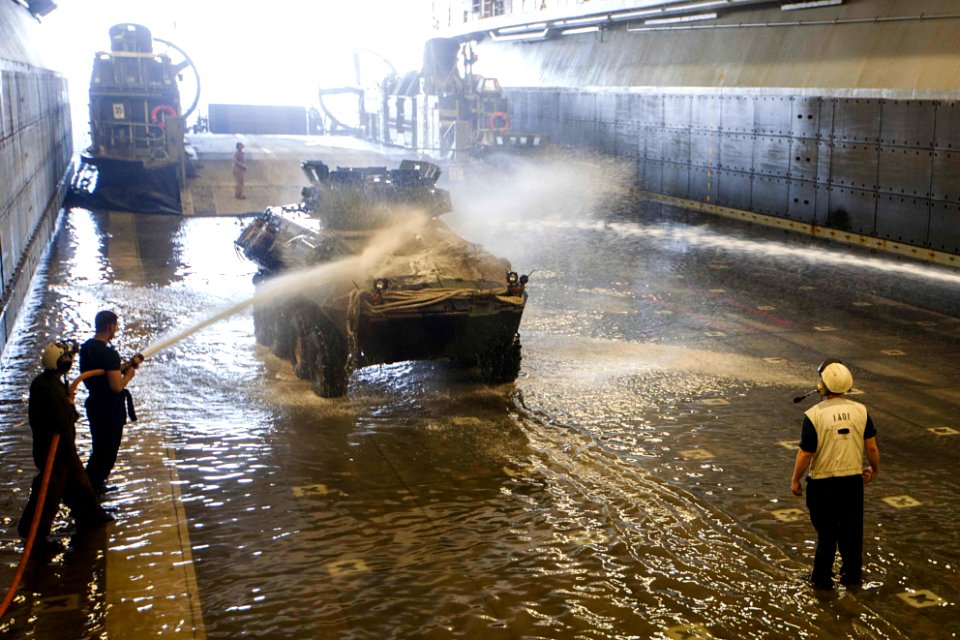 USS BATAAN (LHD 5) 140407-M-HZ646-106 (13841209893)