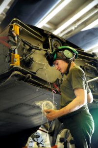 USS BATAAN (LHD 5) 140325-M-VU249-006 (13442312583)