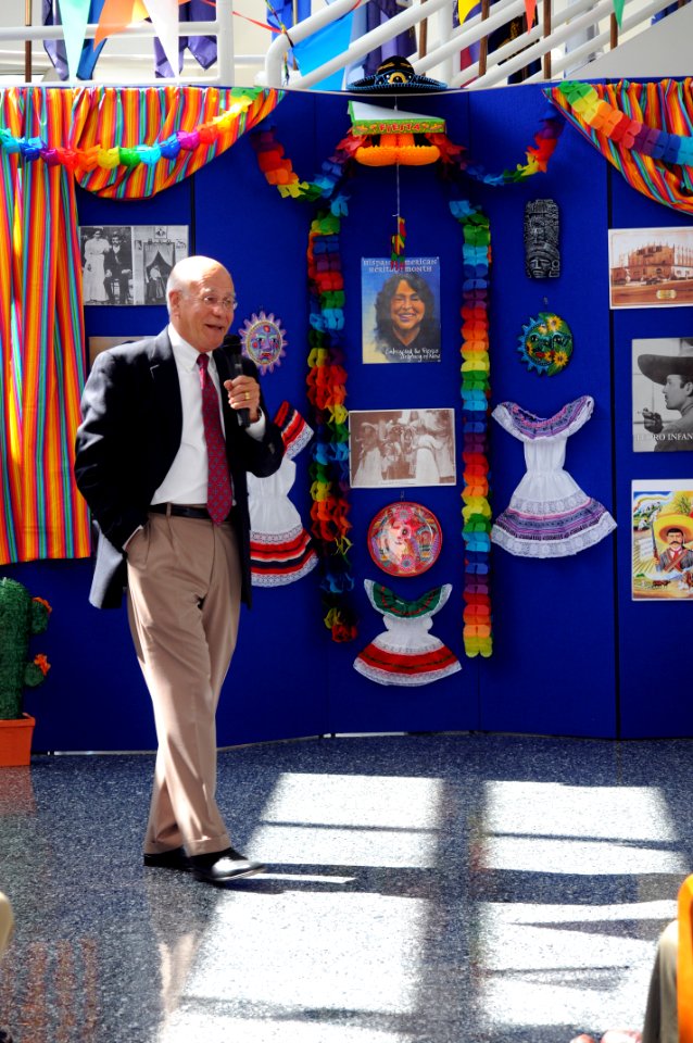 US Navy 091015-N-0569T-166 Retired Rear Adm. Jose Luis Betancourt shares his experience as an Hispanic-American during the Naval Surface Forces Hispanic-American Heritage Celebration, at Naval Surface Forces headquarters