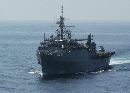 USS Austin (LPD-4) underway in 2002