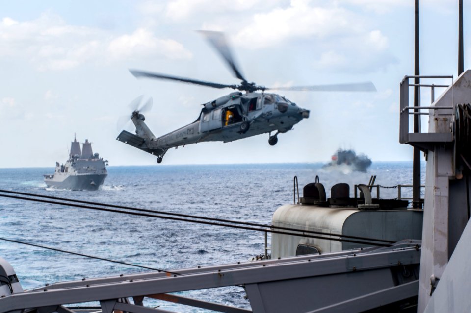 USS Ashland operations 150311-N-NT265-261