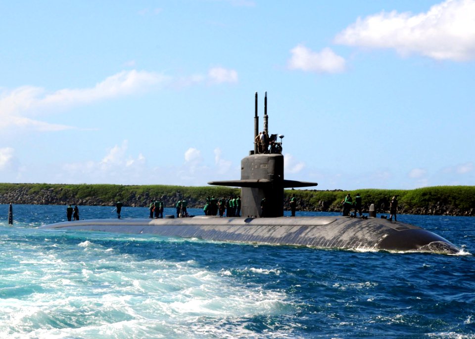 US Navy 091020-N-1722W-210 he fast-attack submarine USS Los Angeles (SSN 688) transits near Apra Harbor, Guam after returning from an underway period. Los Angeles, the 4th naval ship to be named after the city of Los Angeles