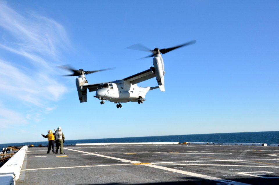 USS Arlington operations 141212-N-GG458-071