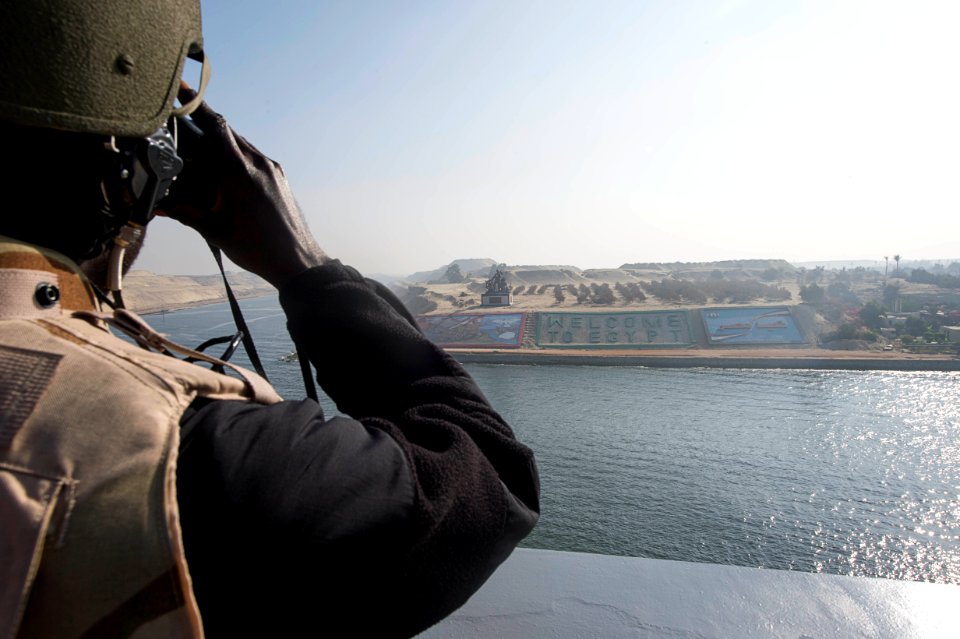 USS Arlington (LPD 24) 151109-N-GR361-005 (22460008714)